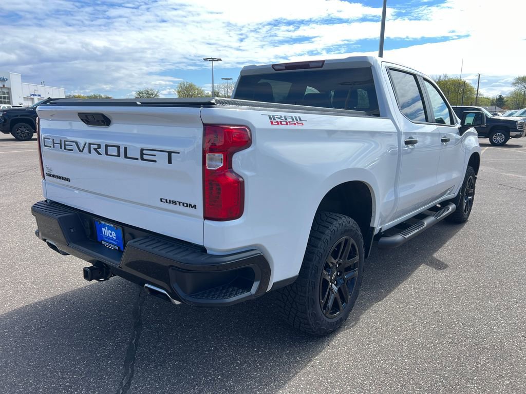 Certified 2023 Chevrolet Silverado 1500 Custom Trail Boss w/ LPO, Dark Essentials Package AWD/4WD image 6