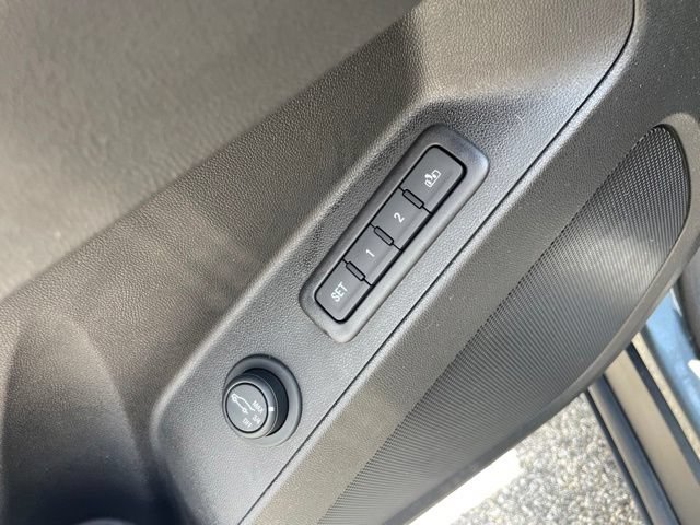 Used 2019 Chevrolet Equinox Premier FWD image 9