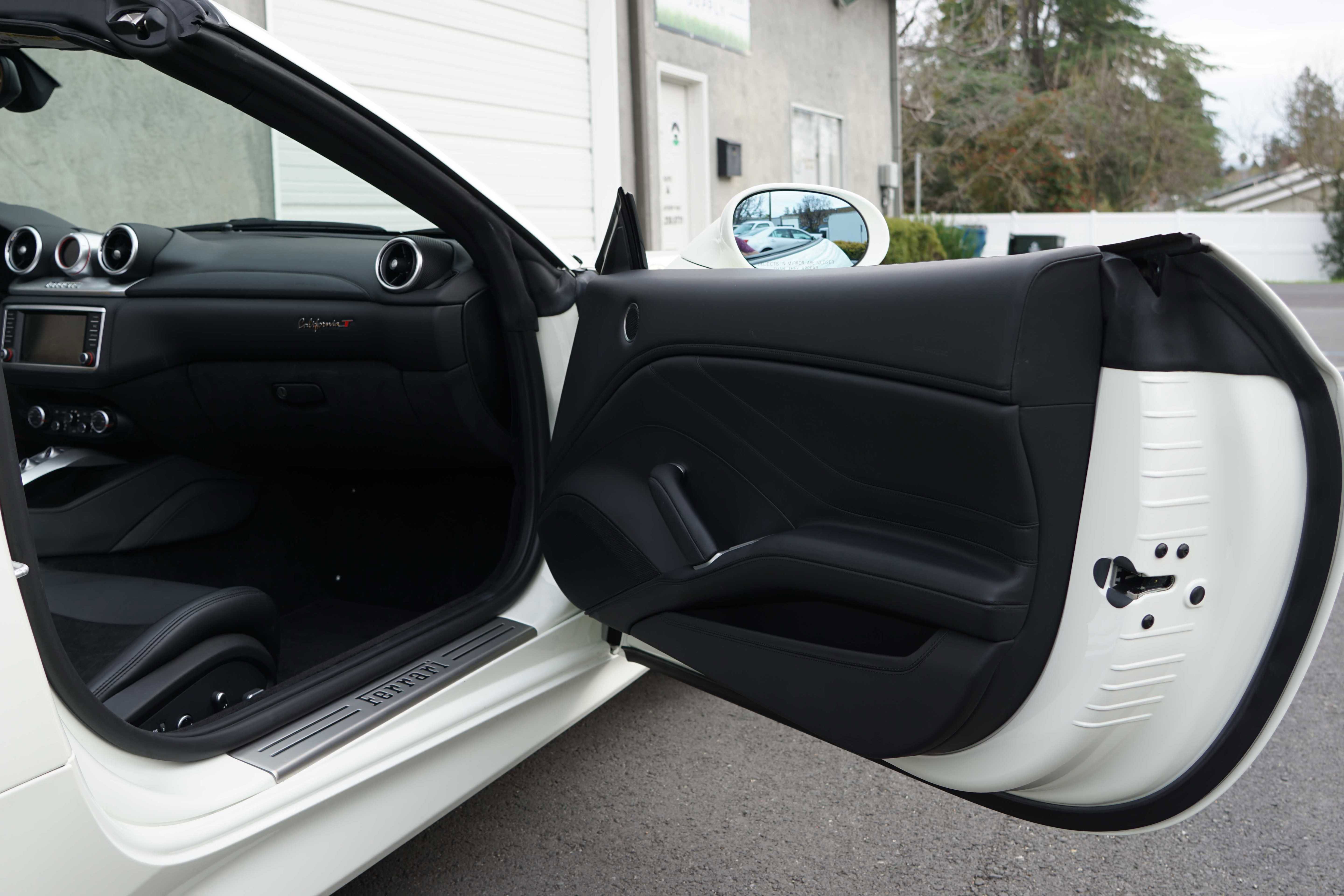 Used 2017 Ferrari California T image 49