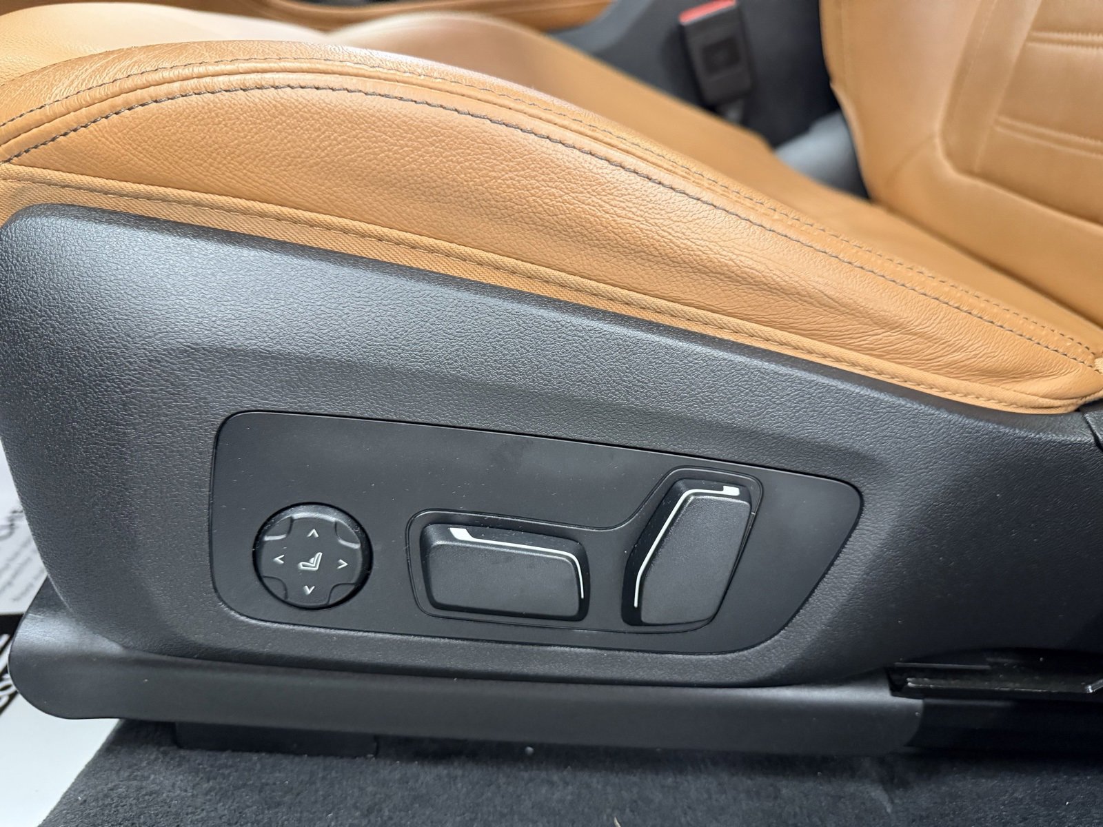 Used 2024 BMW X4 M40i w/ Premium Package image 36