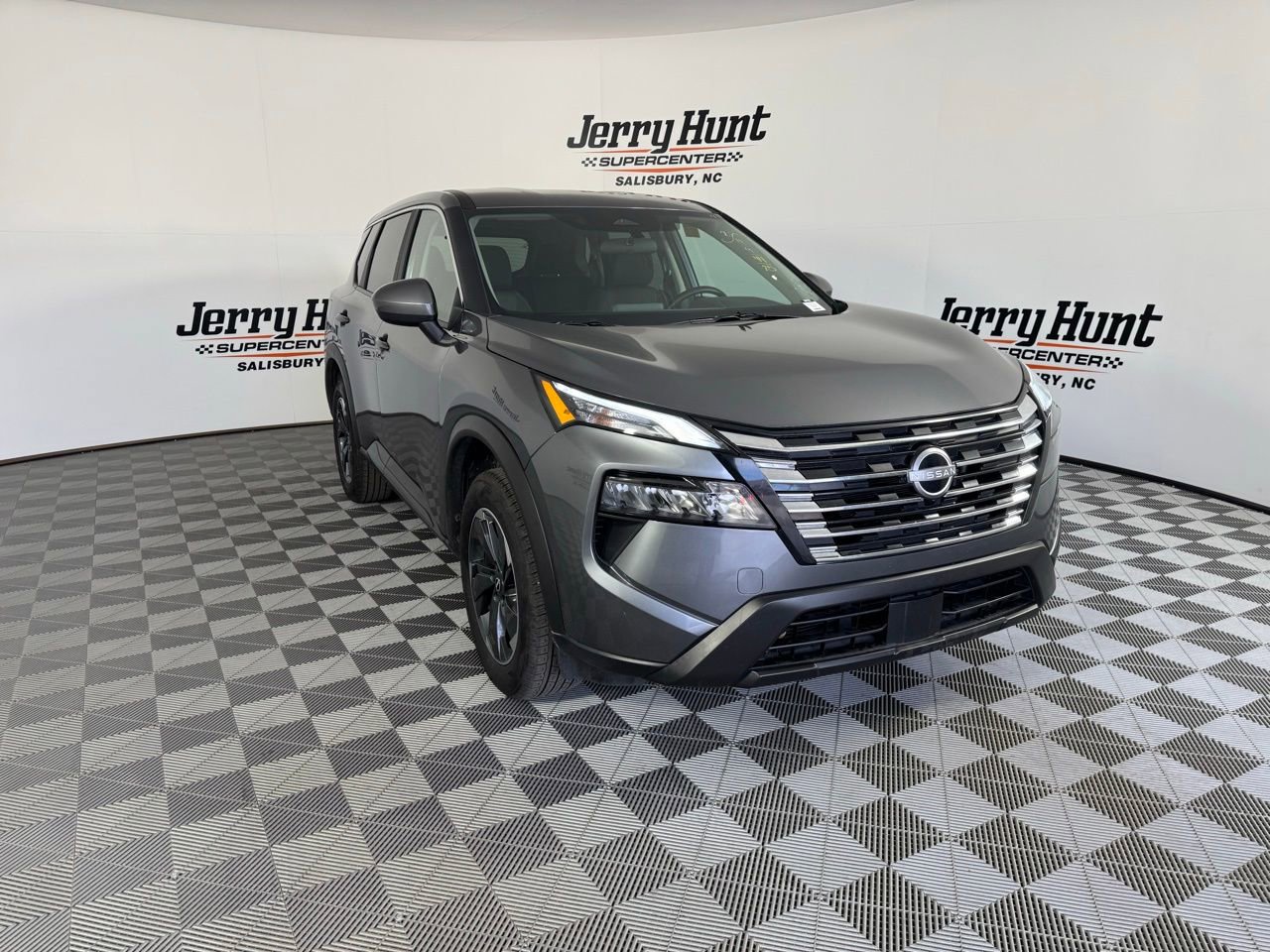 Used 2025 Nissan Rogue SV image 7