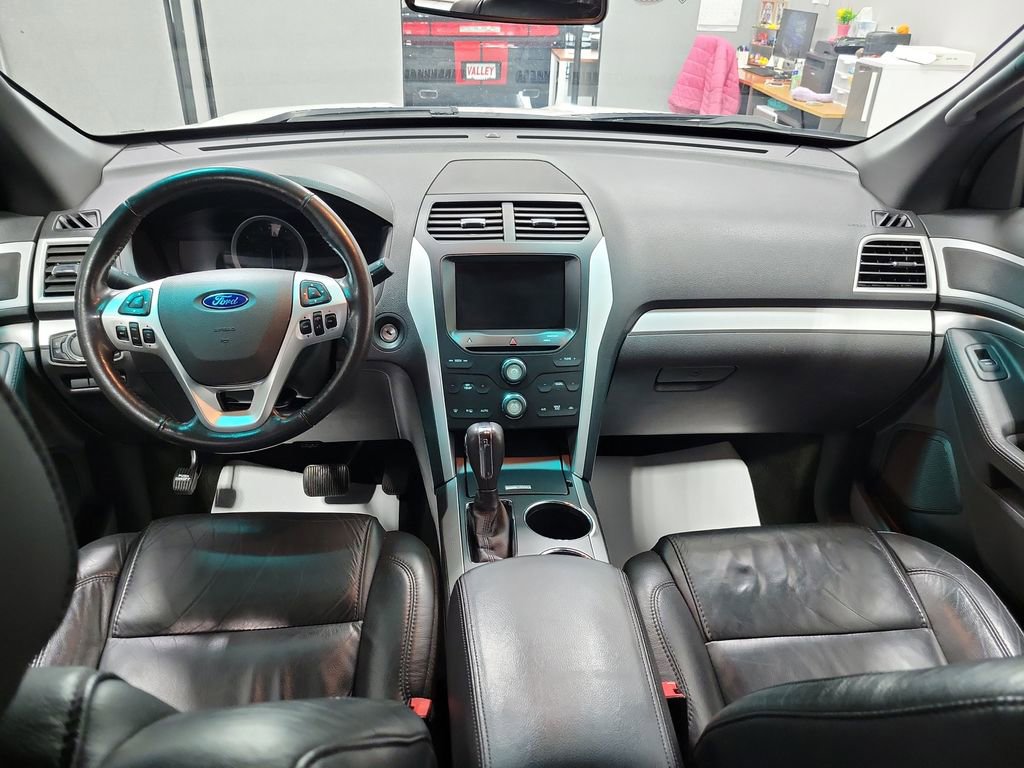 Used 2014 Ford Explorer XLT w/ Equipment Group 202A image 27