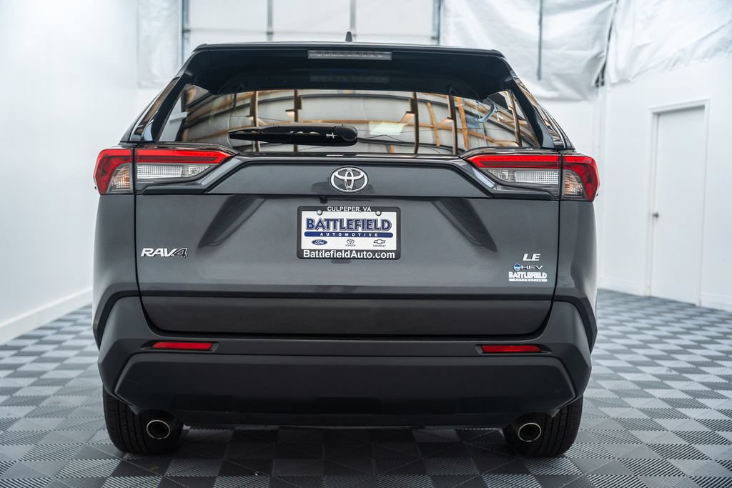Certified 2025 Toyota RAV4 LE AWD/4WD image 6