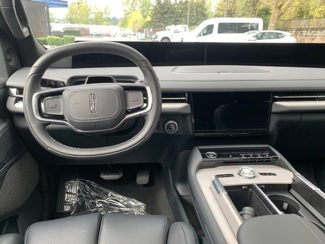 New 2026 Lincoln Navigator Reserve w/ Jet Appearance Package AWD/4WD image 19