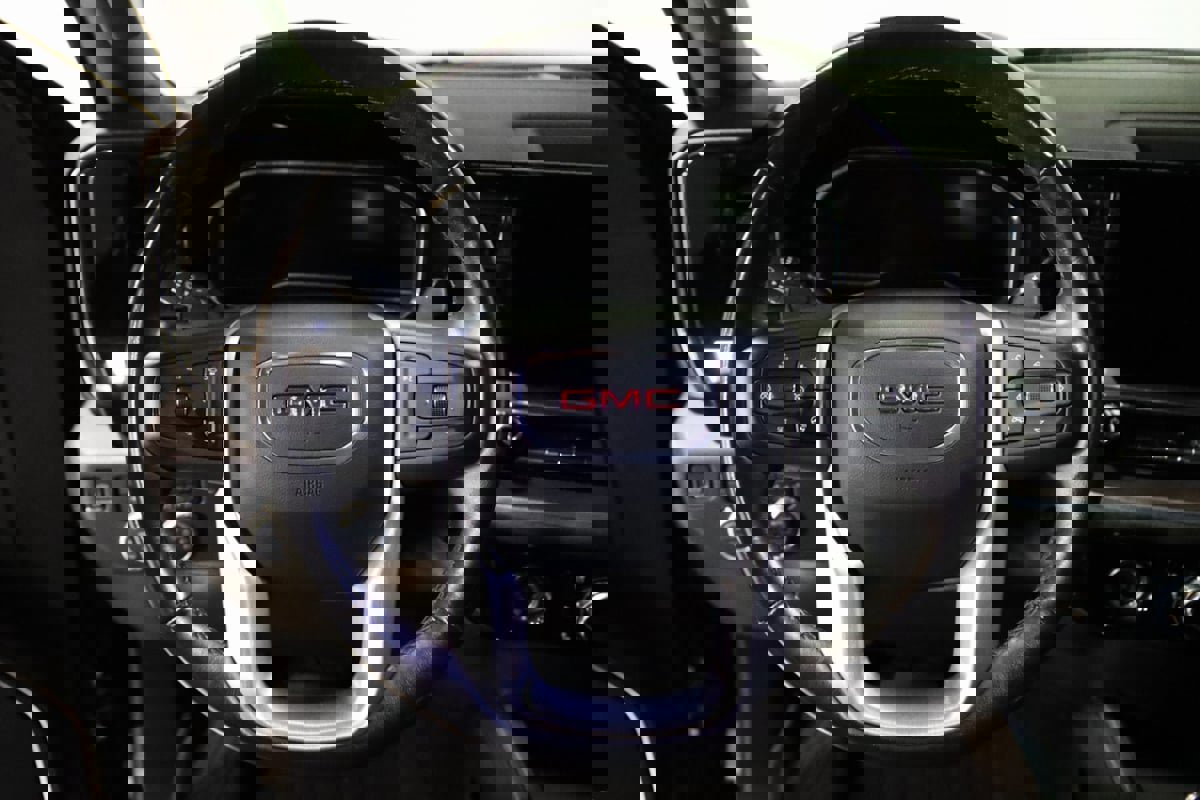 Used 2023 GMC Sierra 1500 SLT w/ SLT Convenience Package image 46