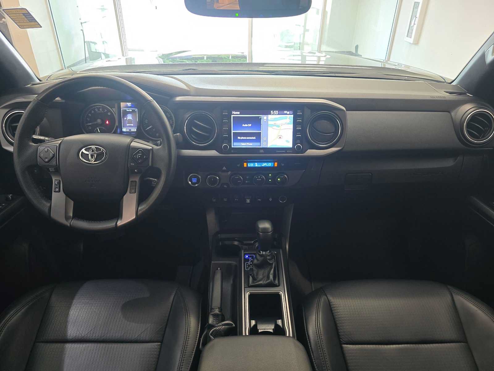 Used 2020 Toyota Tacoma TRD Off-Road w/ TRD Premium Off Road Package AWD/4WD image 10