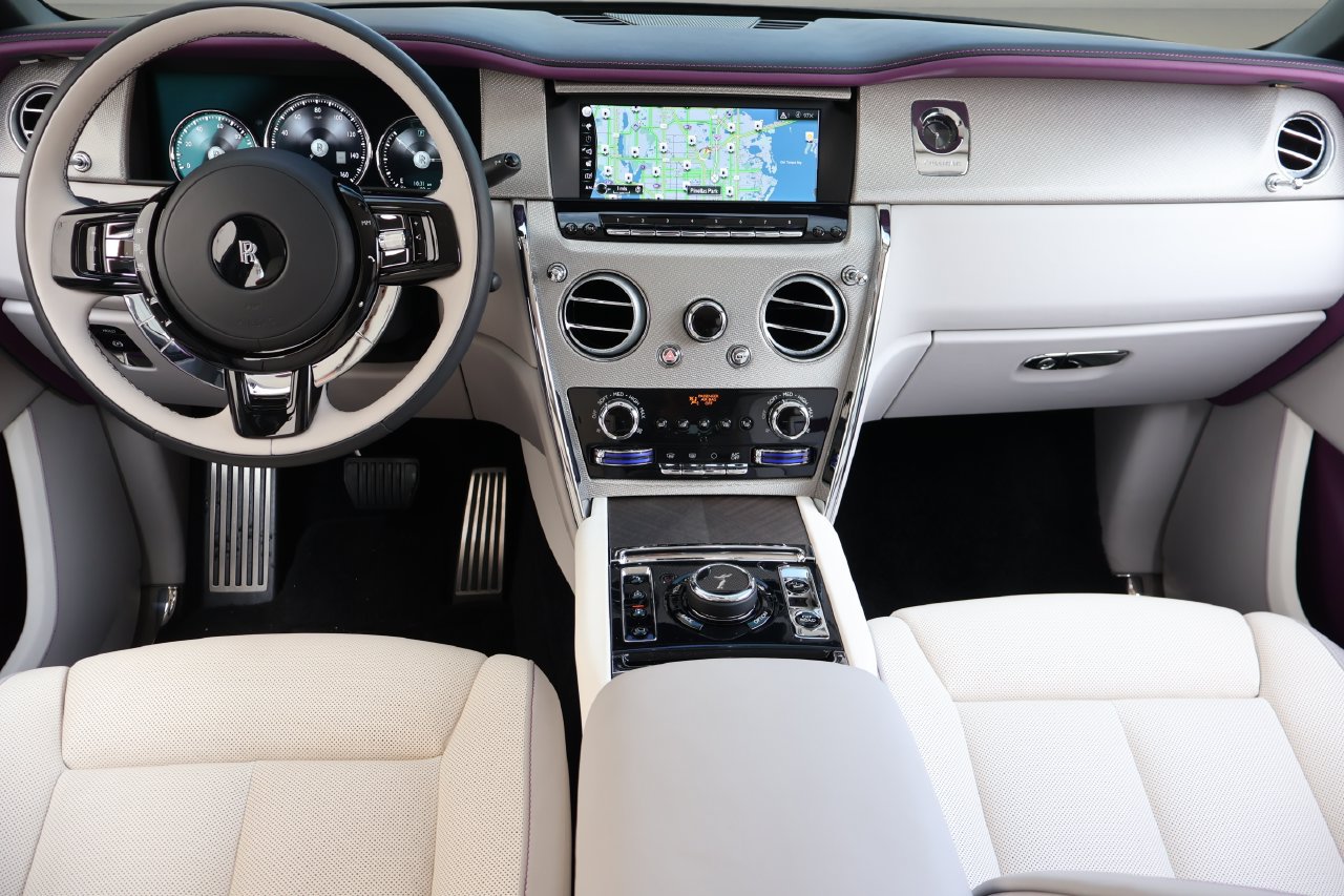 Certified 2024 Rolls-Royce Cullinan AWD/4WD image 9
