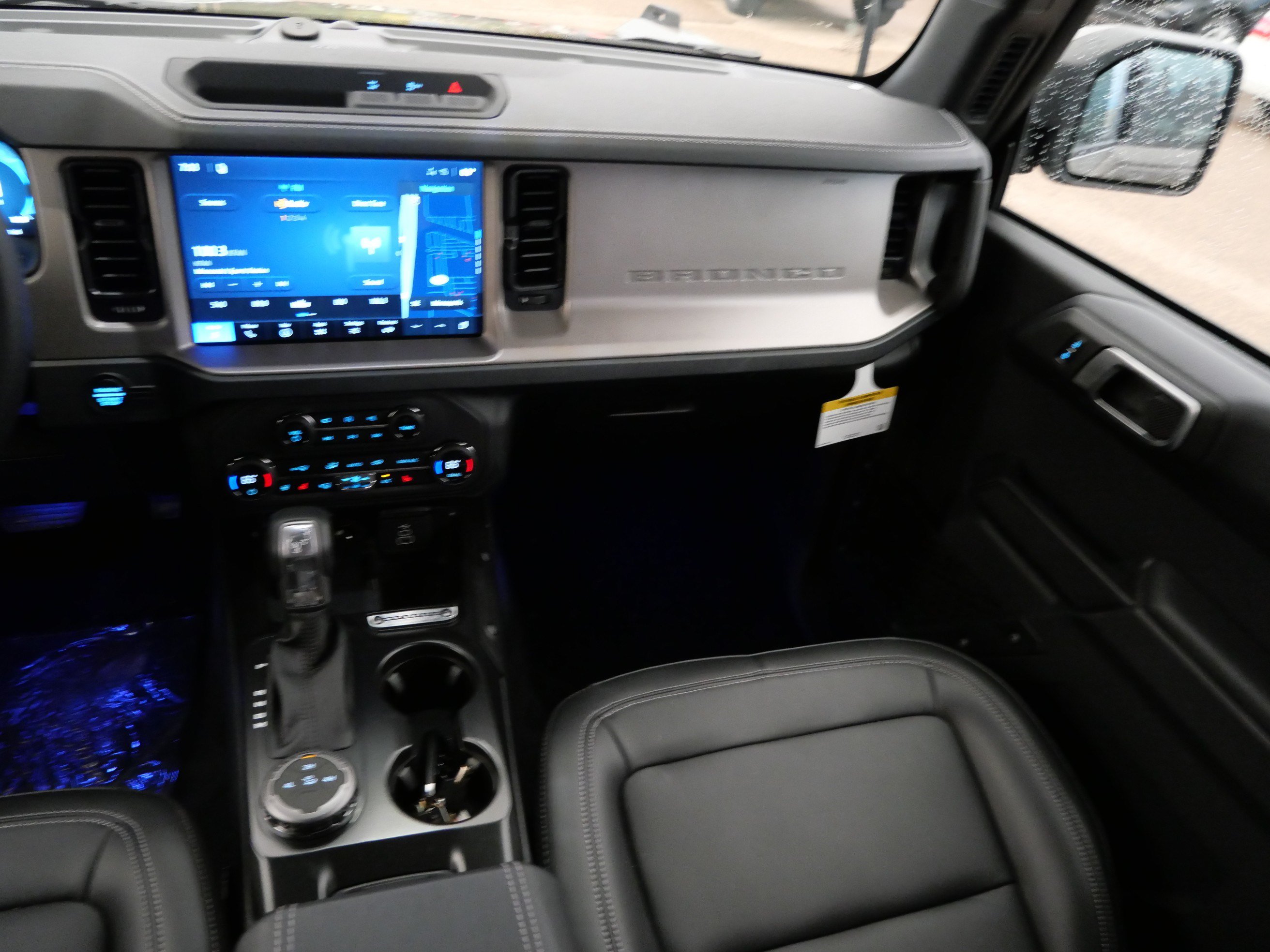Used 2026 Ford Bronco Outer Banks AWD/4WD image 11
