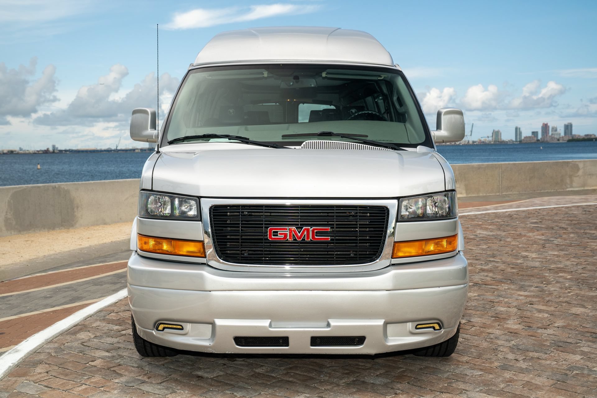 Used 2022 GMC Savana 2500 Extended RWD video 3