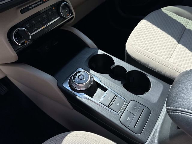 Used 2022 Ford Escape SE w/ SE Sport Appearance Package FWD image 31