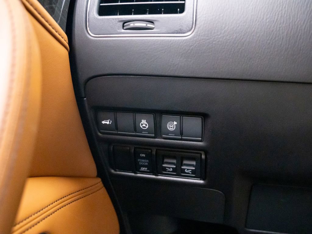 Used 2023 INFINITI QX80 Sensory w/ All-Season Package AWD/4WD image 22