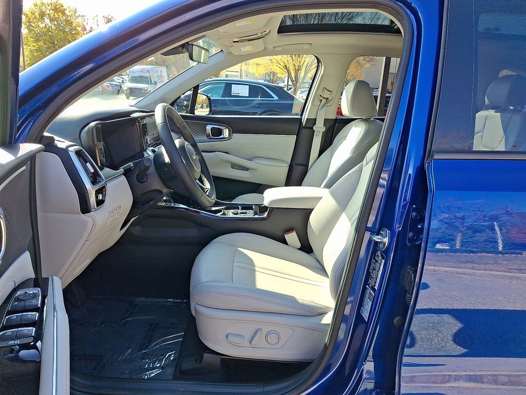 Used 2023 Kia Sorento SX image 15