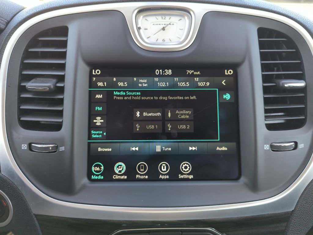 Used 2022 Chrysler 300 Touring image 23