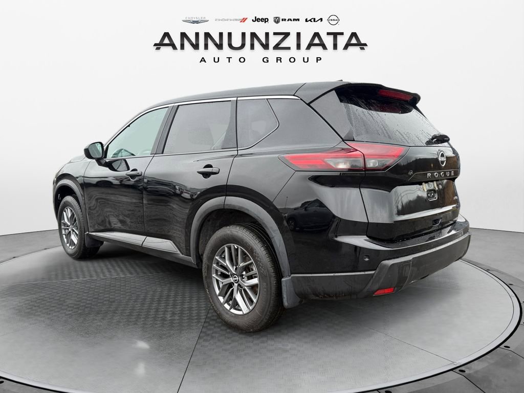 Certified 2025 Nissan Rogue S image 3
