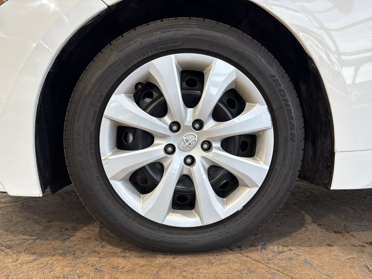 Certified 2024 Toyota Corolla LE FWD image 10