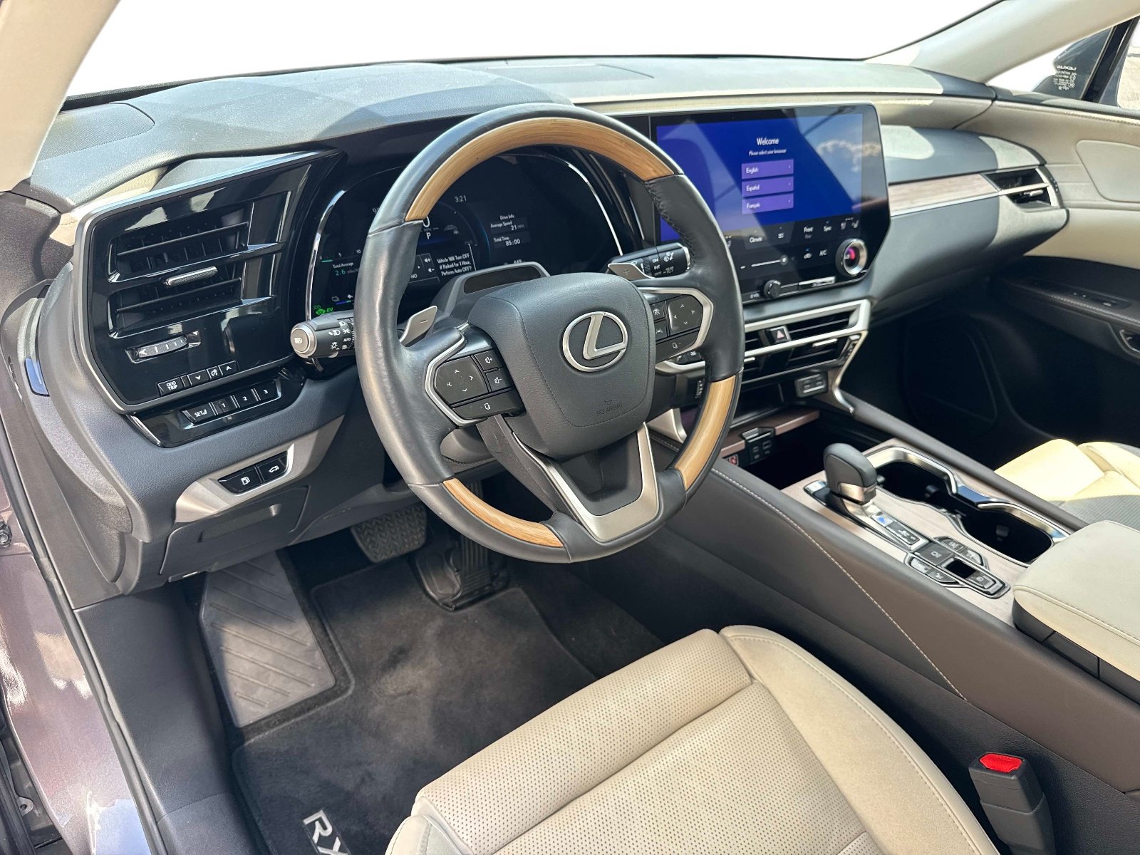 Used 2025 Lexus RX 450h AWD w/ Luxury Package image 23