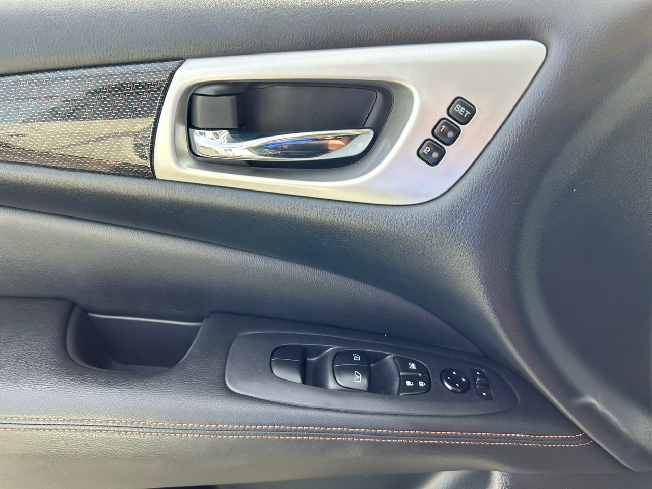 Used 2020 Nissan Pathfinder SL image 22