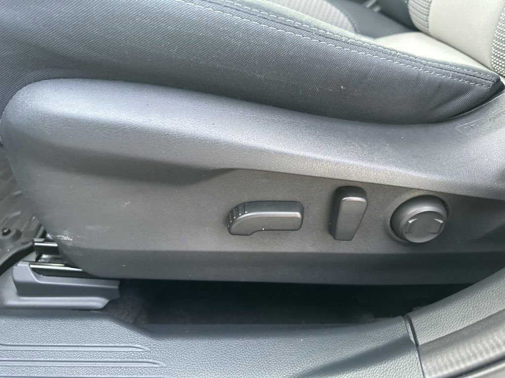 Certified 2025 Subaru Outback Premium AWD/4WD image 12