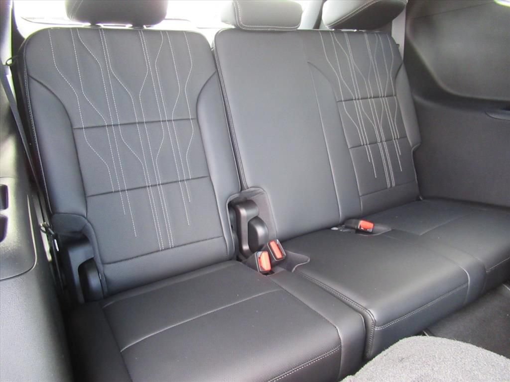 New 2026 Buick Enclave Avenir w/ Super Cruise Package FWD image 34