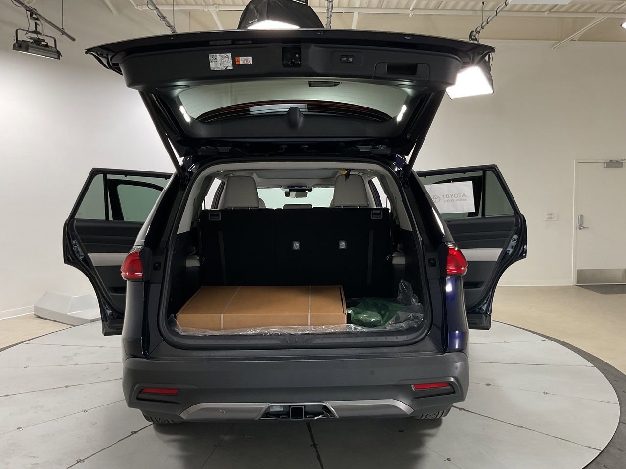 New 2025 Toyota Grand Highlander Platinum image 17