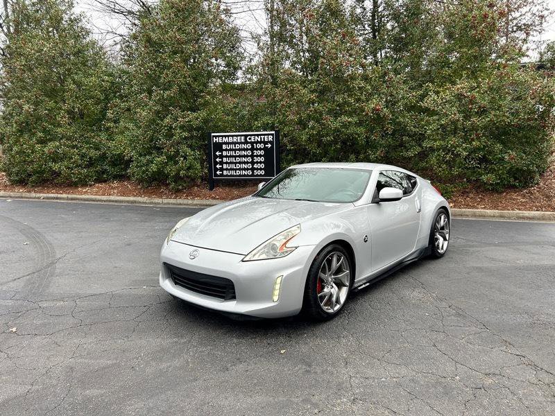 Used 2015 Nissan 370Z Coupe image 3