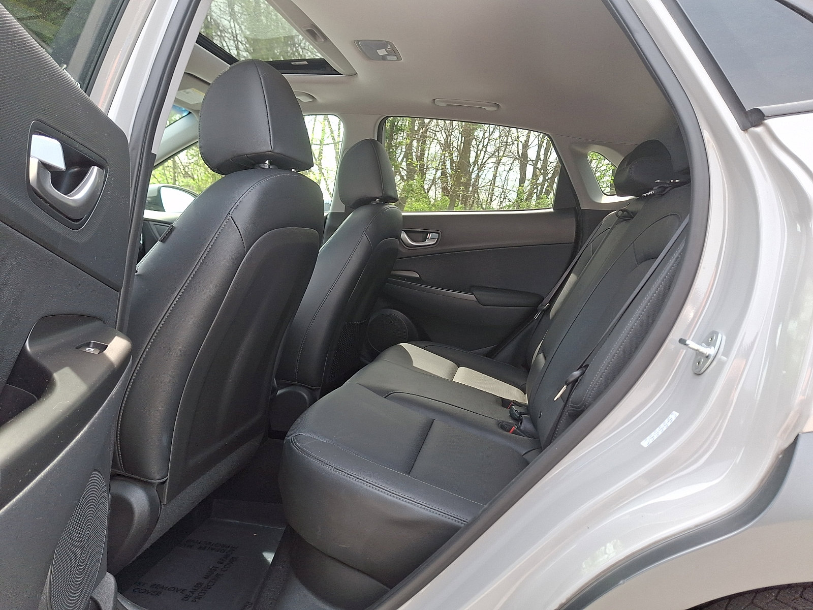Used 2023 Hyundai Kona Limited image 10