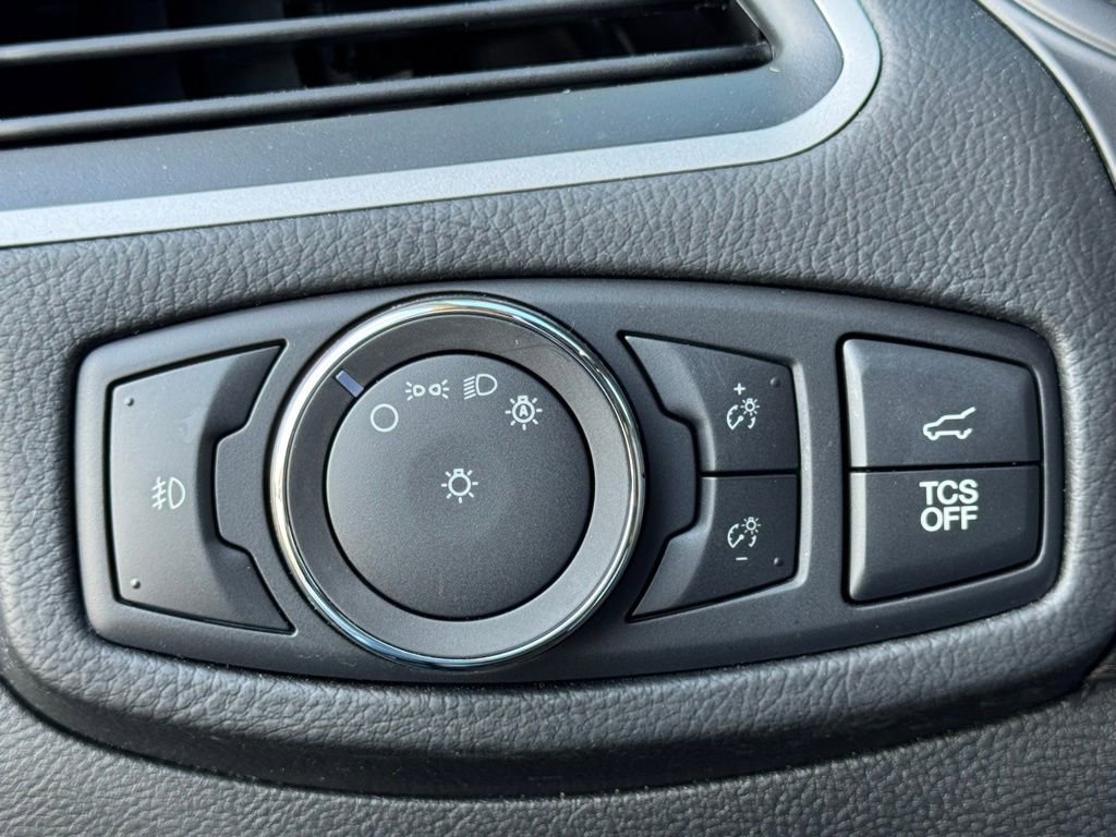 Used 2022 Ford Edge SEL w/ Convenience Package image 15