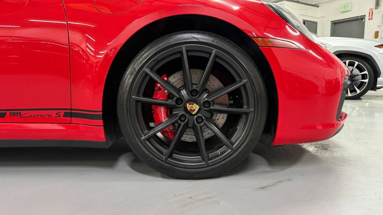 Used 2020 Porsche 911 Carrera S RWD image 32