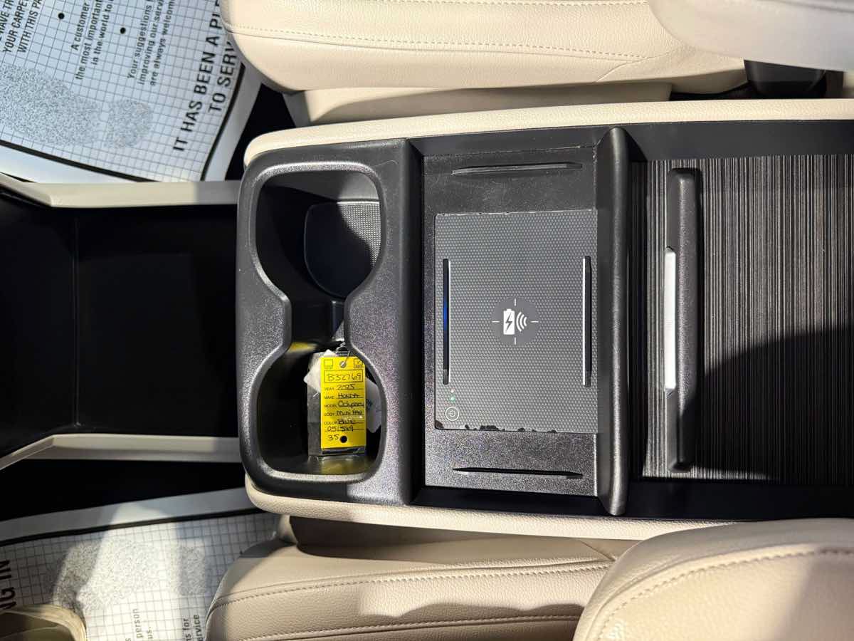 Used 2025 Honda Odyssey EX-L image 17