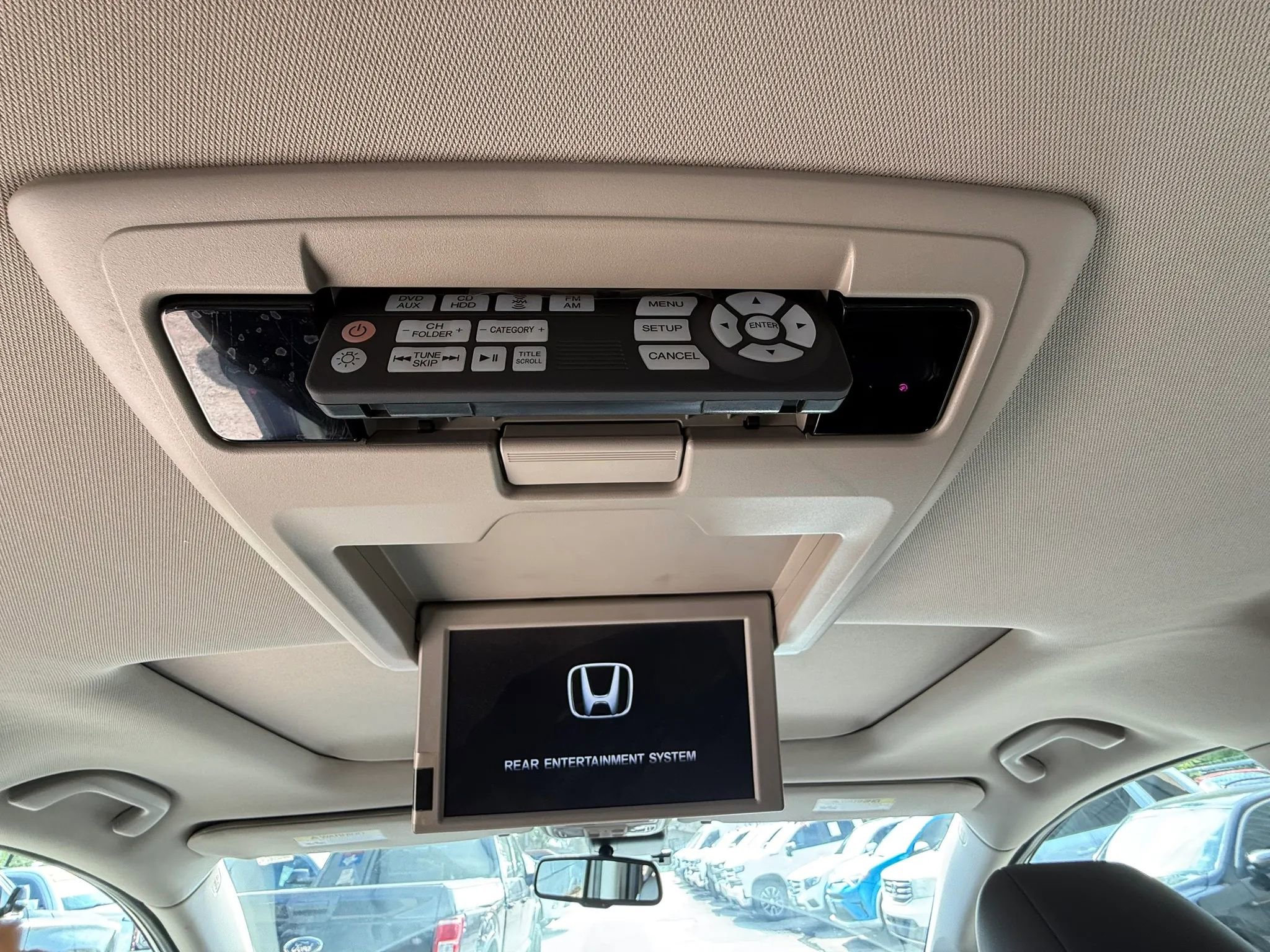 Used 2014 Honda Odyssey Touring image 16