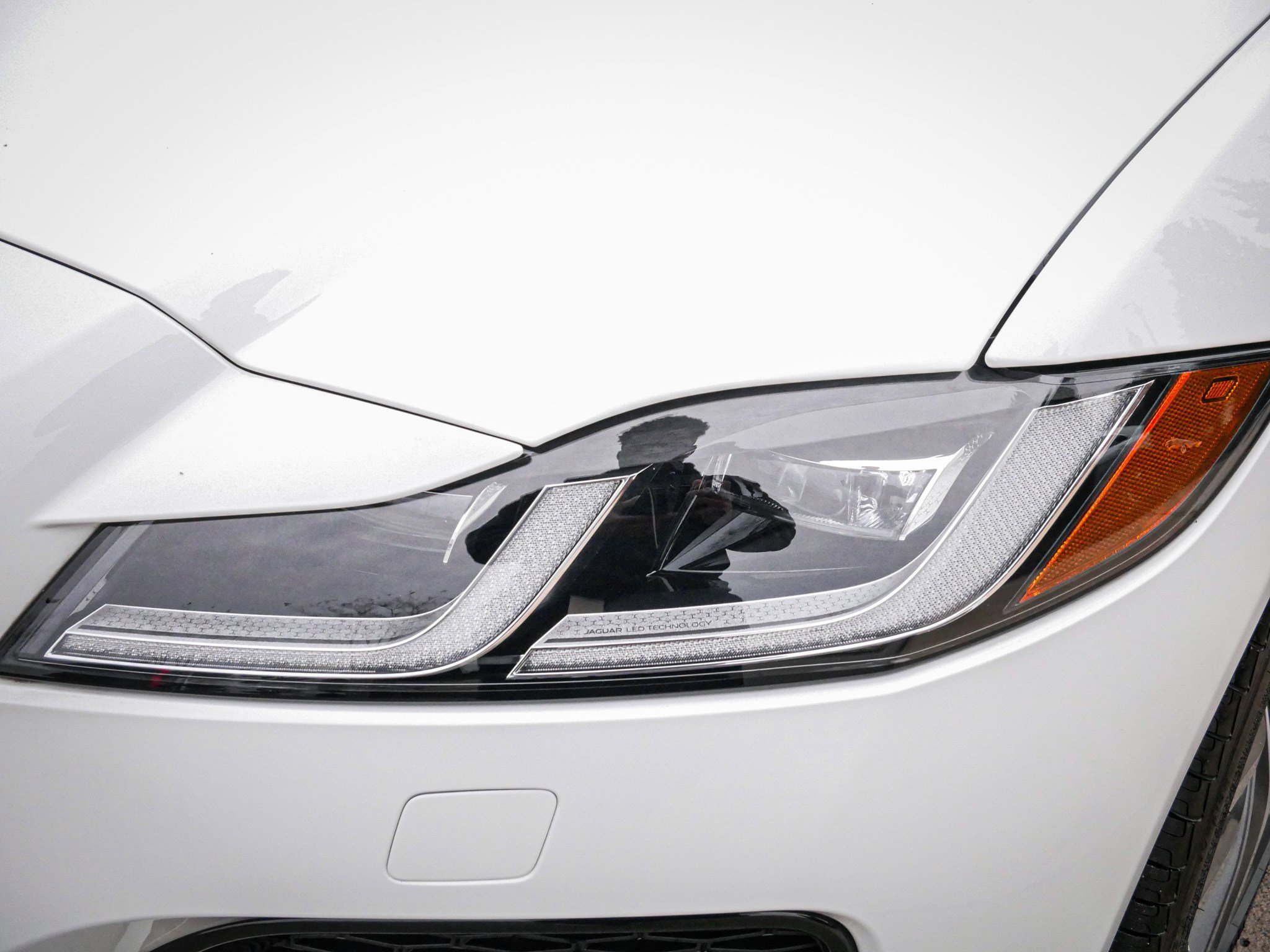 Used 2024 Jaguar XF R-Dynamic SE AWD/4WD image 6