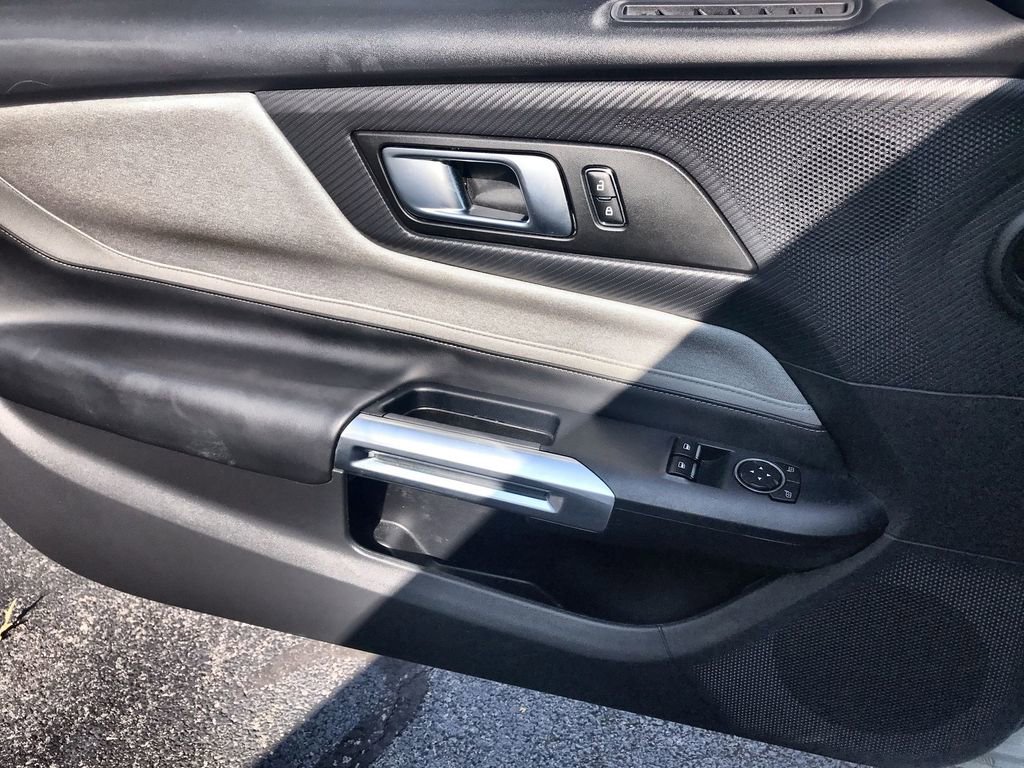 Used 2024 Ford Mustang Coupe RWD image 13