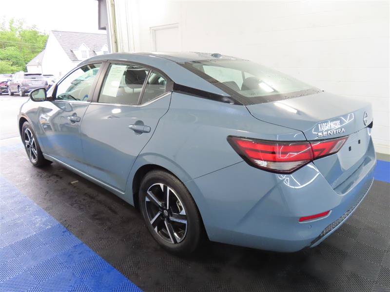 Used 2024 Nissan Sentra SV FWD image 10