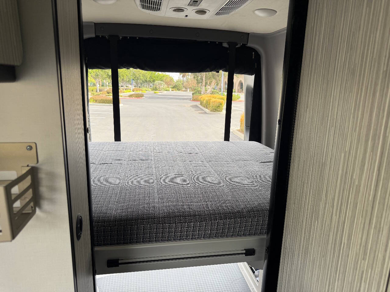 Used 2022 Mercedes-Benz Sprinter 2500 image 39