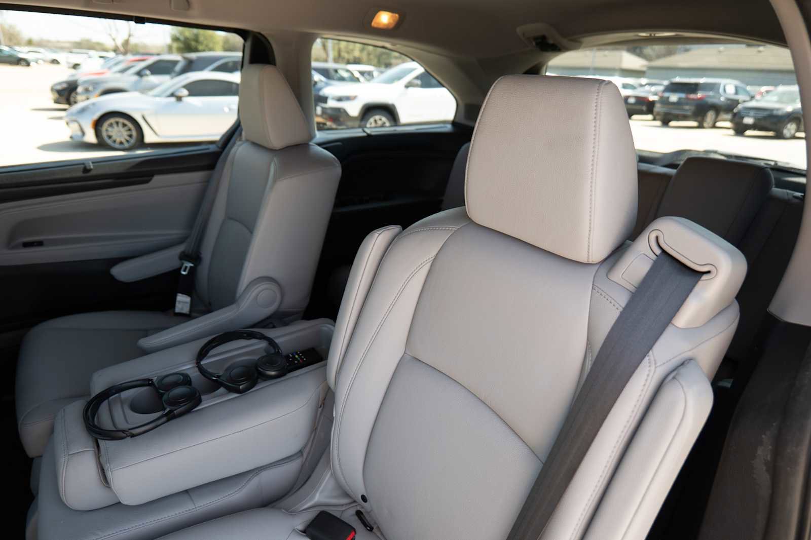 Used 2020 Honda Odyssey Elite image 25