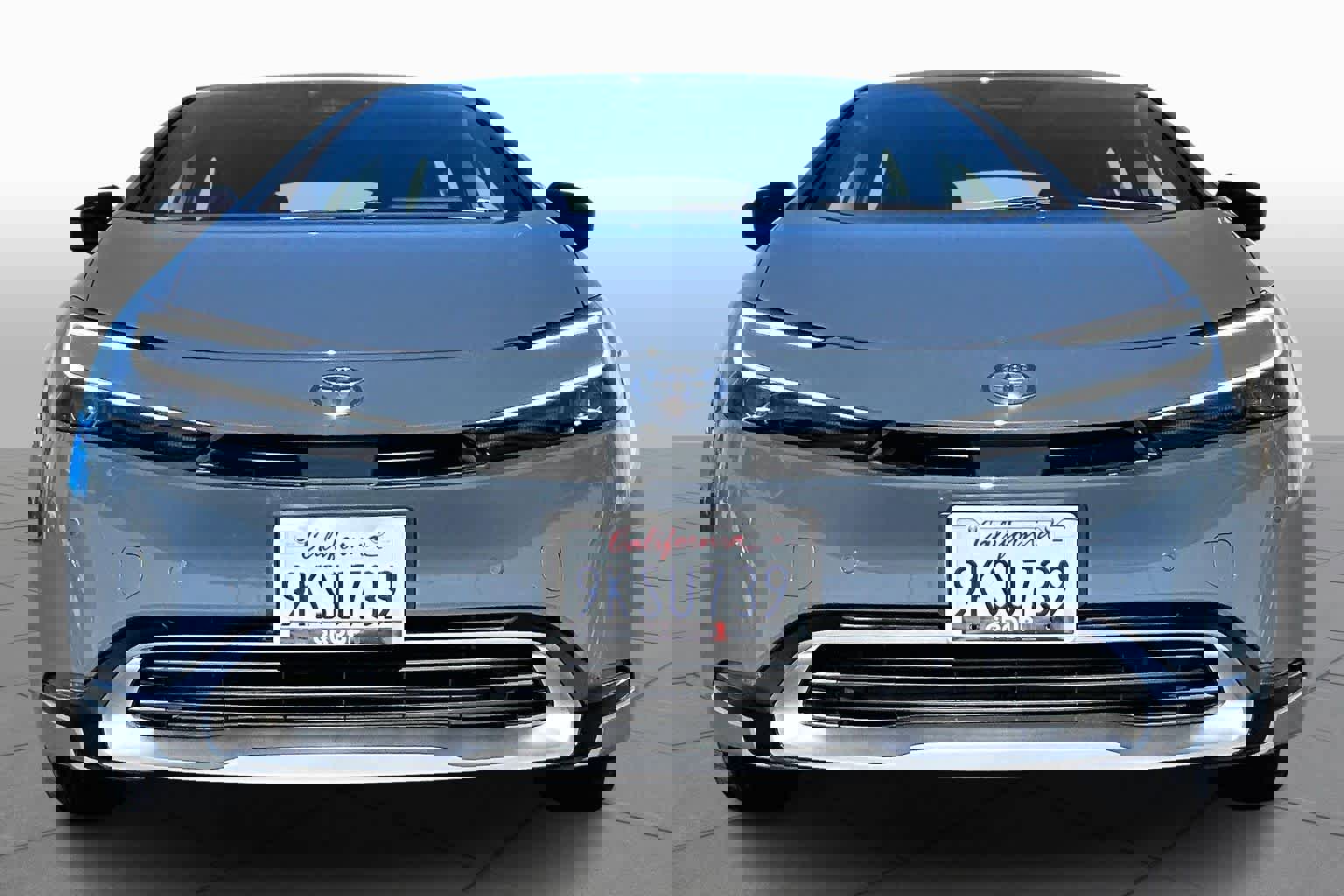 Used 2024 Toyota Prius Prime XSE image 3