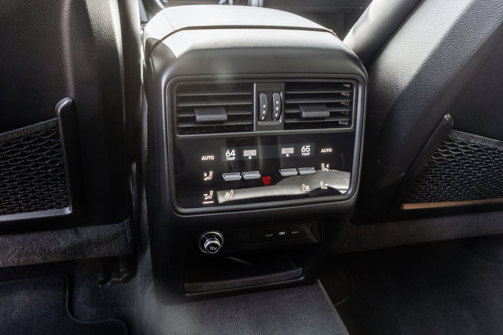 Used 2024 Porsche Cayenne Base image 30