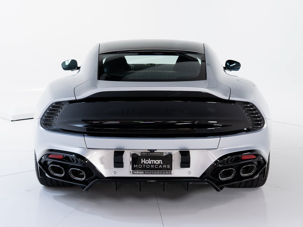 Used 2025 Aston Martin Vanquish RWD image 4