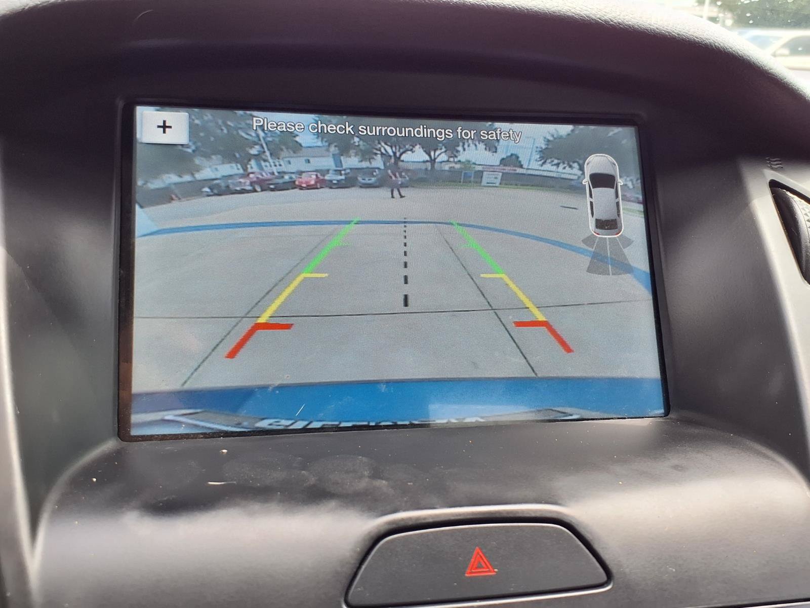 Used 2018 Ford Focus Titanium FWD image 6