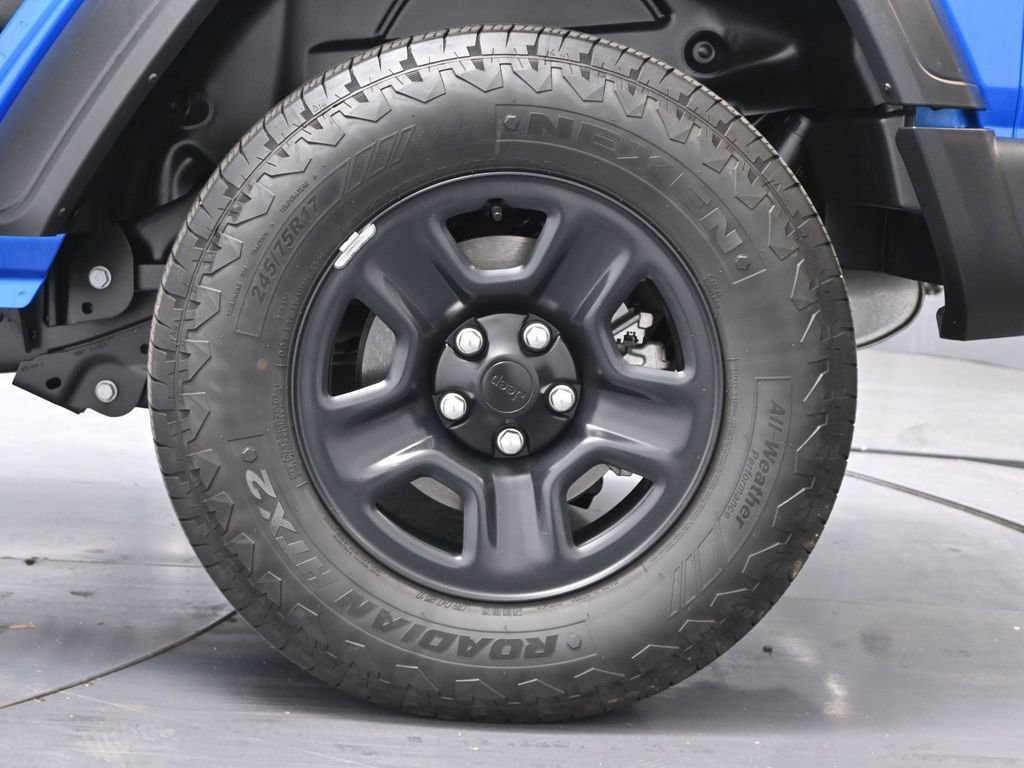 Used 2025 Jeep Wrangler Sport image 40