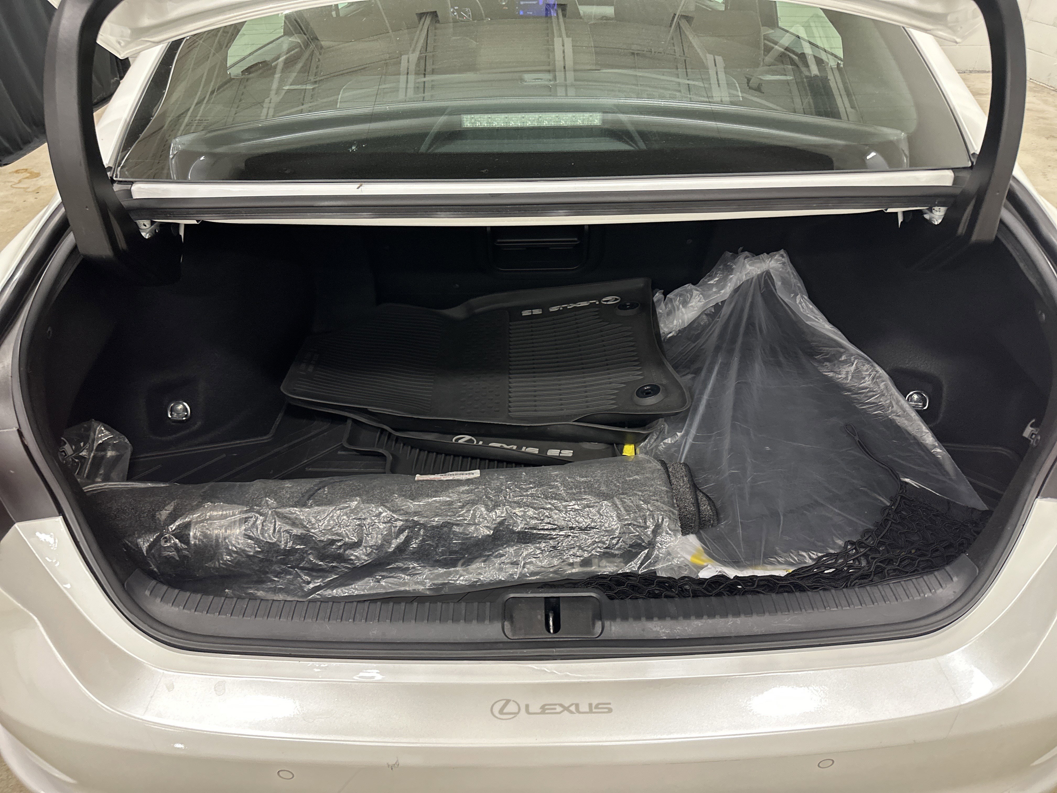 Certified 2023 Lexus ES 350 w/ Premium Package image 34
