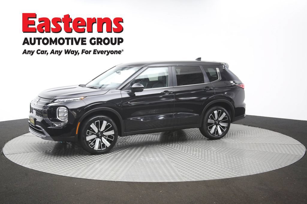 Used 2025 Mitsubishi Outlander SE AWD/4WD image 58
