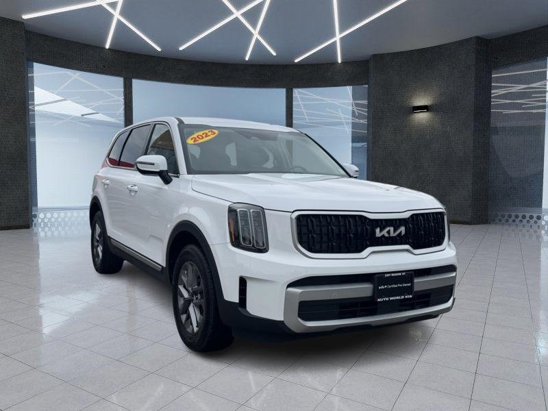 Certified 2023 Kia Telluride LX image 1