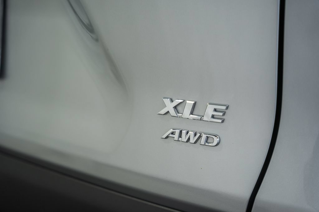 Certified 2025 Toyota RAV4 XLE AWD/4WD image 7
