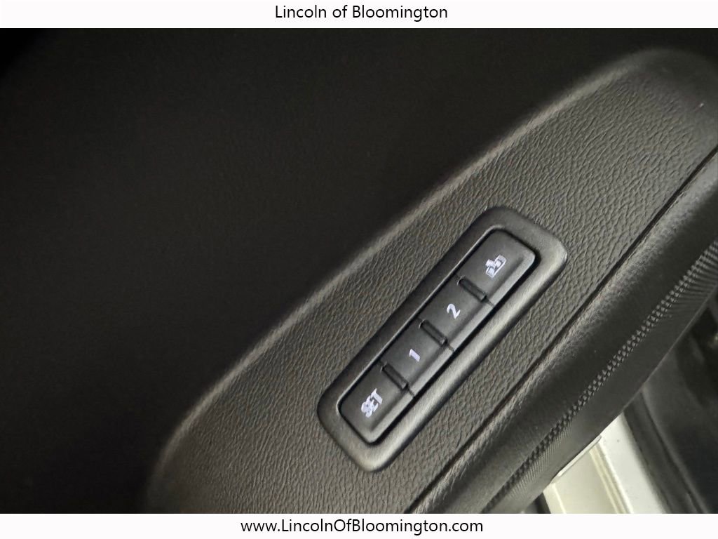 Used 2016 Chevrolet Suburban LT w/ Luxury Package AWD/4WD image 39