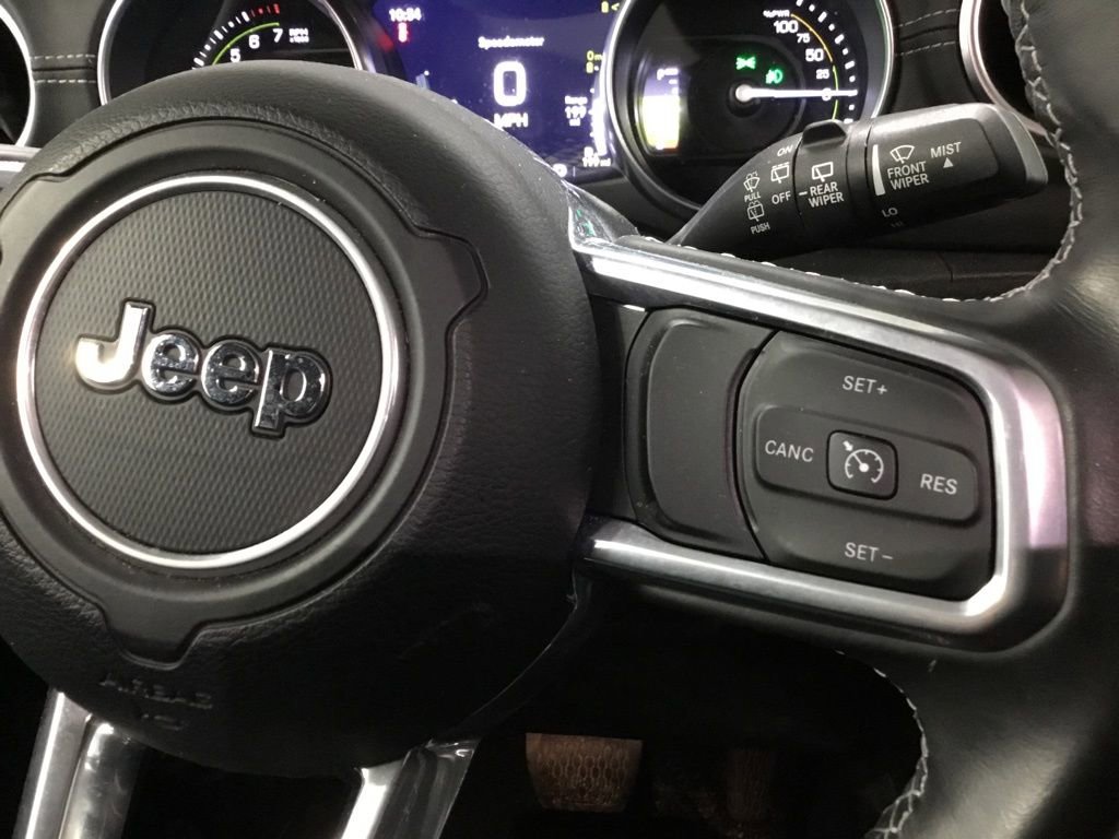 Used 2022 Jeep Wrangler Unlimited Sahara image 33