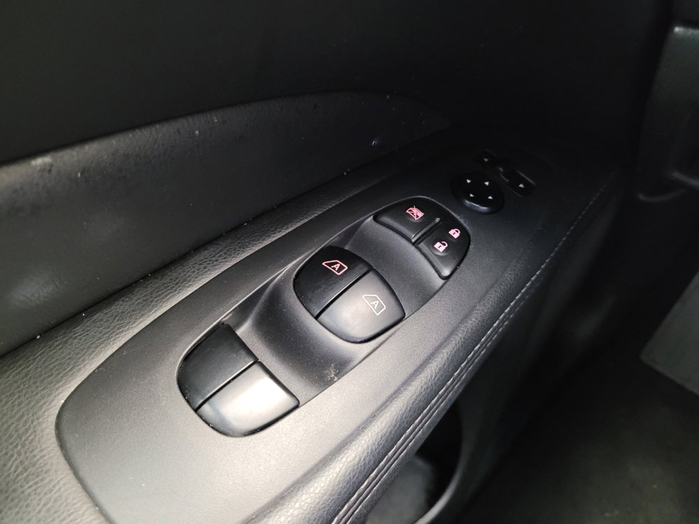 Used 2013 Nissan Pathfinder Platinum w/ Platinum Premium Pkg image 27