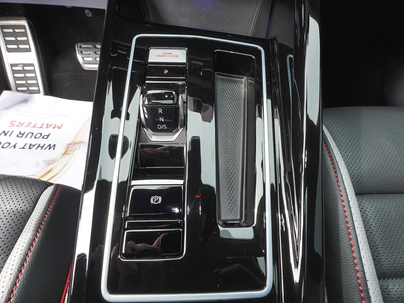 Used 2025 Volkswagen GTI SE w/ SE Leather Seating Package FWD image 21