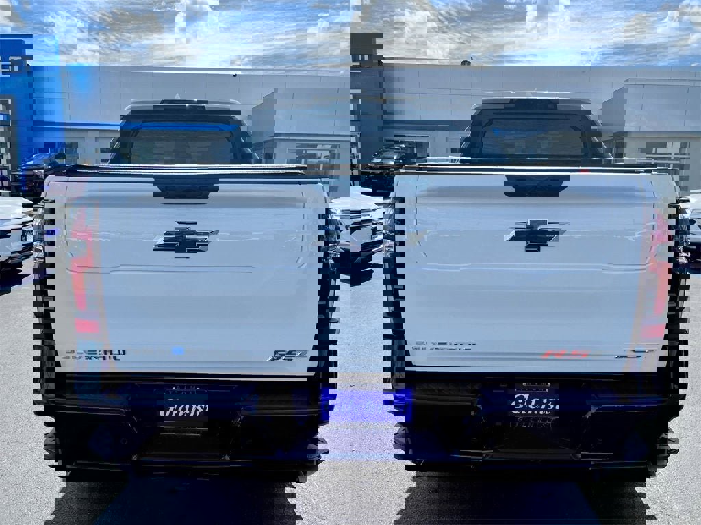 New 2024 Chevrolet Silverado EV RST image 24