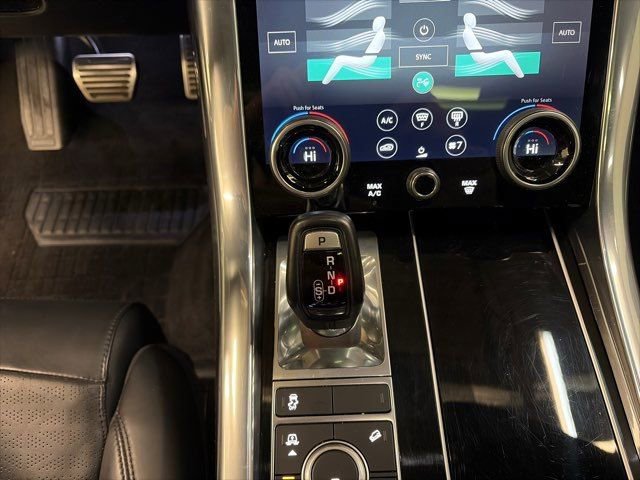 Used 2018 Land Rover Range Rover Sport HSE Dynamic image 20